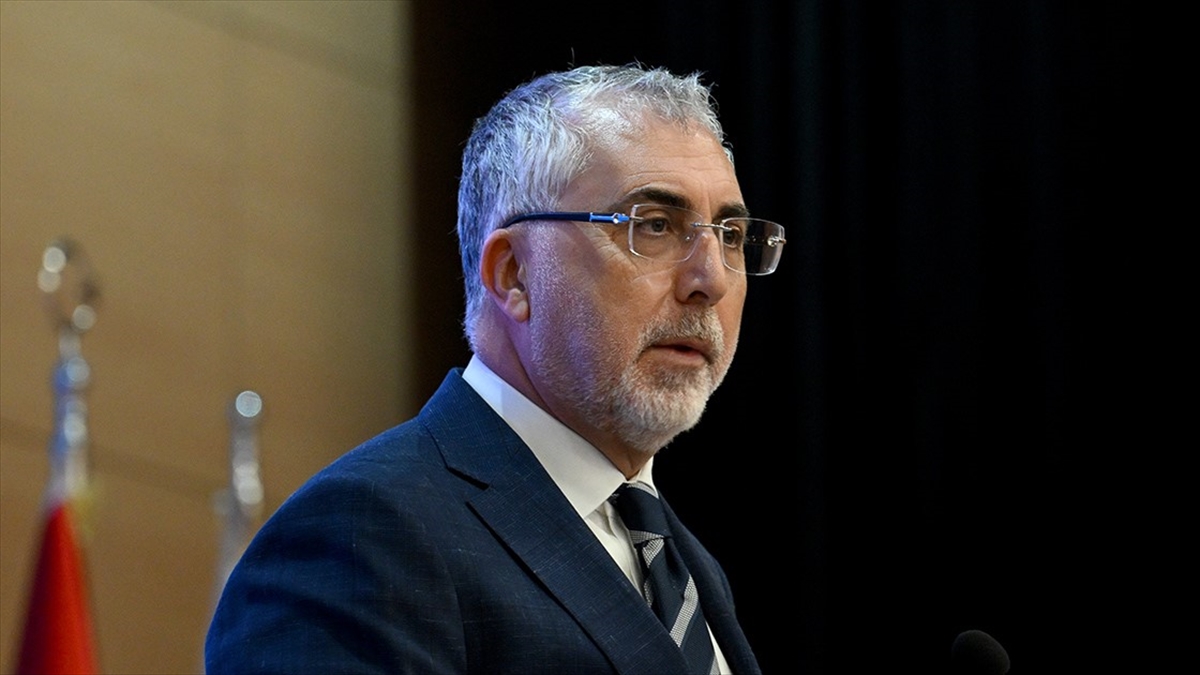 Bakan Işıkhan’dan Asgari Ücret Tespit Komisyonu’nun ikinci toplantısına ilişkin açıklama: Rakam için çok erken