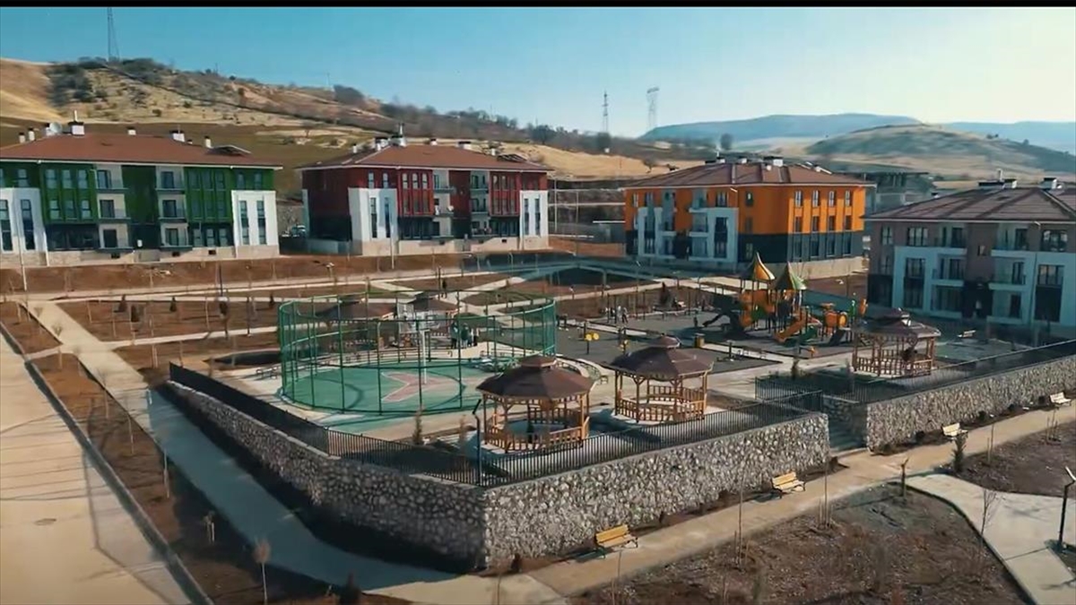 Bakan Kurum’dan deprem bölgesi için “Tohum” filmi paylaşımı