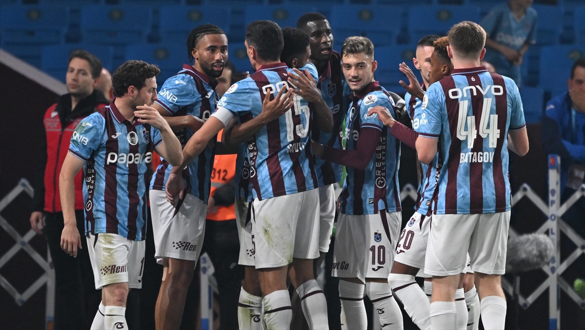 Beşiktaş’ı konuk edecek Trabzonspor, Fatih Tekke ile sahasında 217 gündür kaybetmiyor Beşiktaş’ı konuk edecek Trabzonspor, Fatih Tekke ile sahasında 217 gündür kaybetmiyor