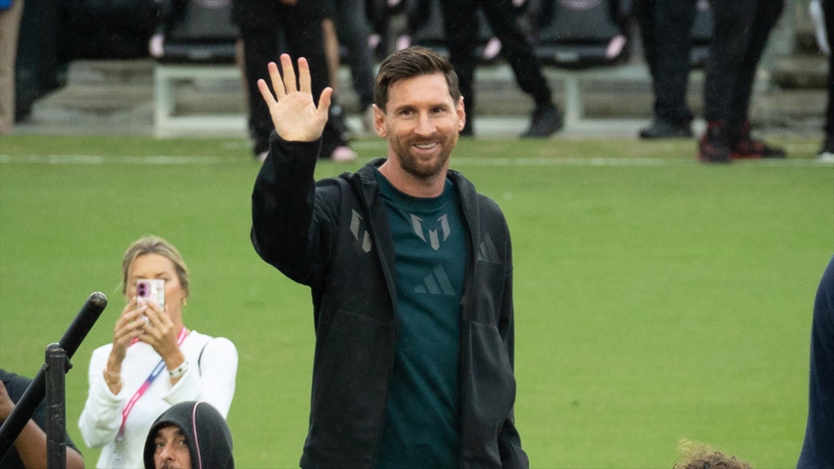 Futbolcu Messi’nin Hindistan turu olaylı başladı Futbolcu Messi’nin Hindistan turu olaylı başladı