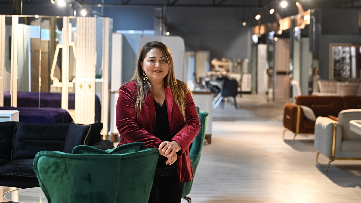 Gaziantep’te mobilya üreten kadın girişimci 8 ülkeye ihracat gerçekleştiriyor Gaziantep’te mobilya üreten kadın girişimci 8 ülkeye ihracat gerçekleştiriyor