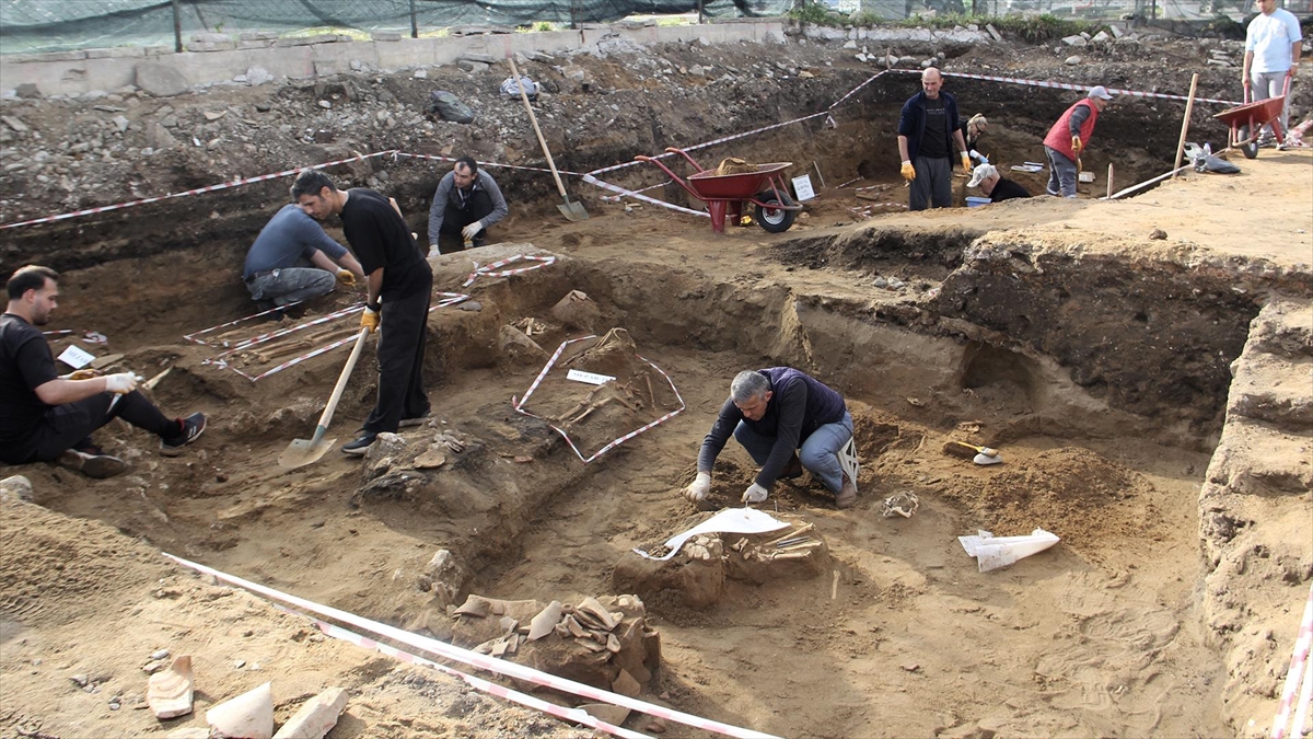 Her yerinden tarih fışkıran Sinop’ta tarihi eserler titizlikle çıkarılıyor
