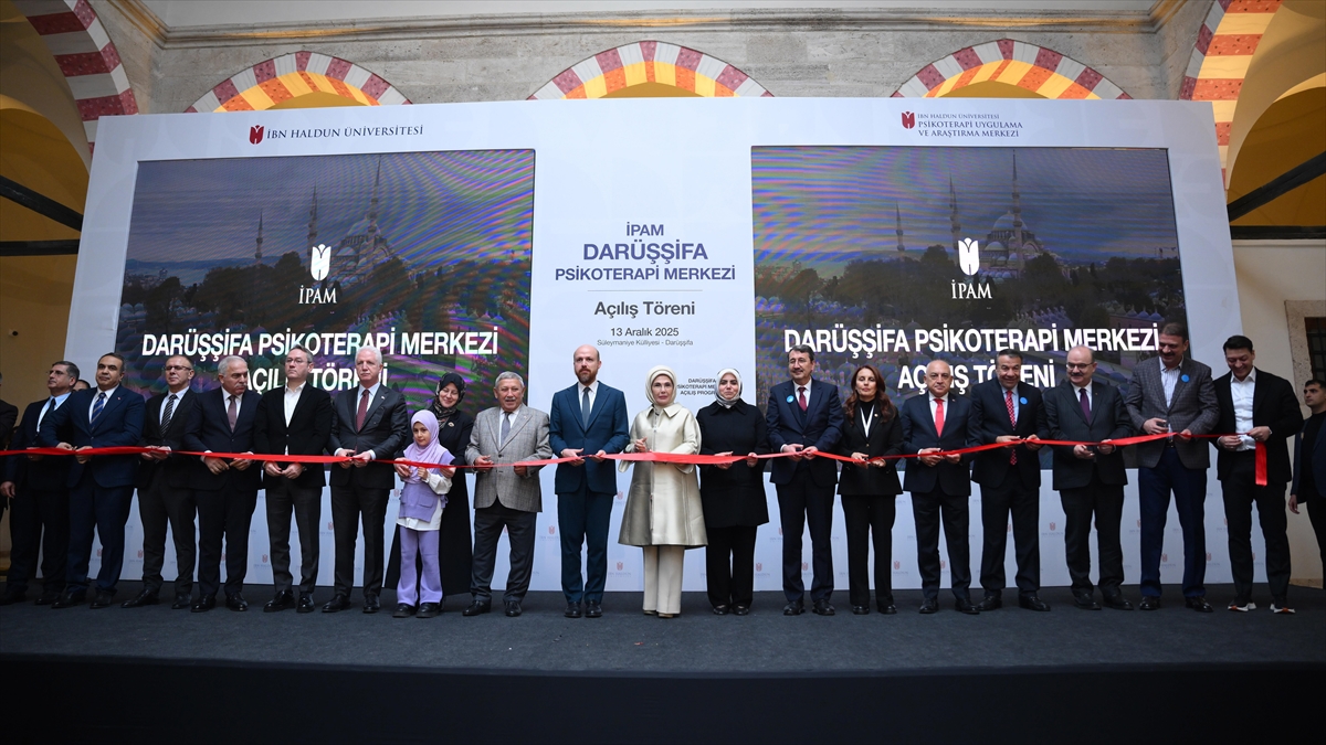 İbn Haldun Üniversitesi “Darüşşifa Psikoterapi Merkezi” törenle açıldı İbn Haldun Üniversitesi “Darüşşifa Psikoterapi Merkezi” törenle açıldı