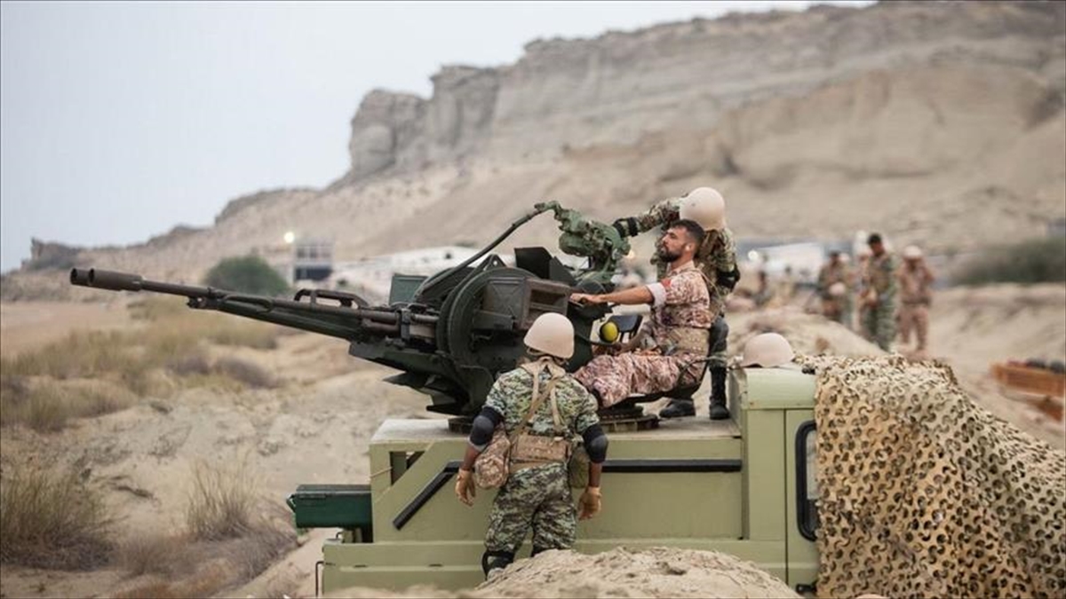 İran: Silahlı kuvvetlerimiz modern teknoloji alanında söz söyleyecek güce ulaştı İran: Silahlı kuvvetlerimiz modern teknoloji alanında söz söyleyecek güce ulaştı