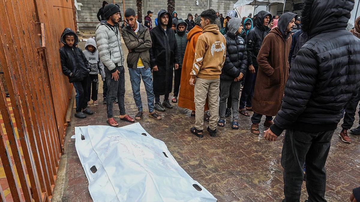 İsrail’in Gazze’ye saldırılarında can kaybı 70 bin 654’e yükseldi İsrail’in Gazze’ye saldırılarında can kaybı 70 bin 654’e yükseldi