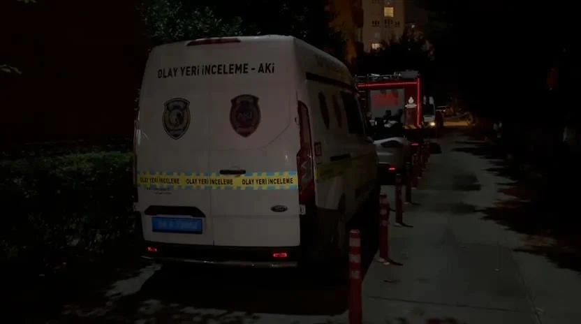 Elleri bantlı, ipe asılı… İstanbul’da ceset dehşeti! Elleri bantlı, ipe asılı… İstanbul’da ceset dehşeti!