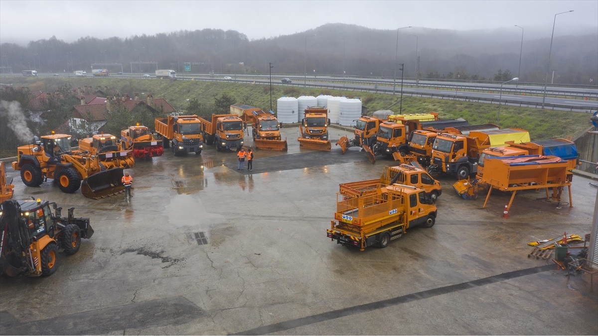 “Kar kaplanları”, Bolu Dağı’nın ağır kış şartlarına hazır