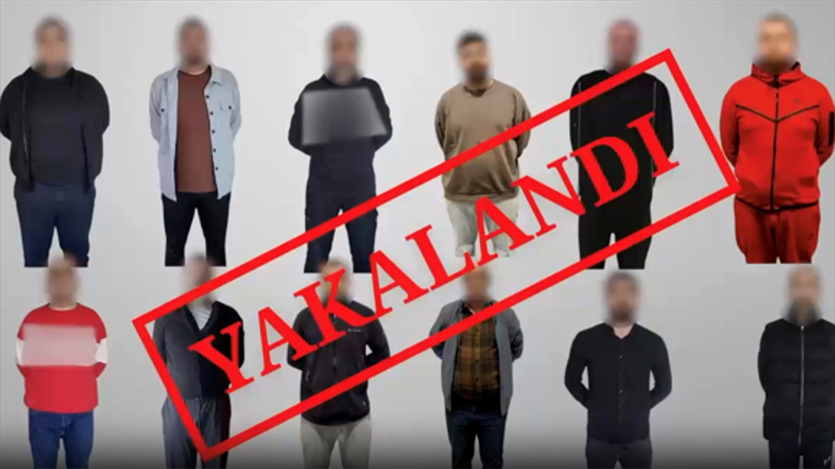Kırmızı bültenle aranan 12 suçlu Türkiye’ye getirildi Kırmızı bültenle aranan 12 suçlu Türkiye’ye getirildi