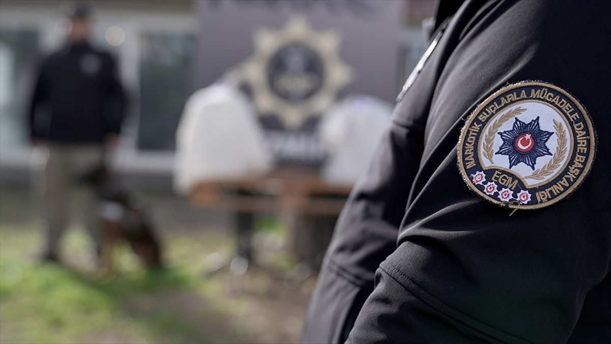 “Narkokapan Antalya-2” operasyonunda 455 zanlı tutuklandı “Narkokapan Antalya-2” operasyonunda 455 zanlı tutuklandı