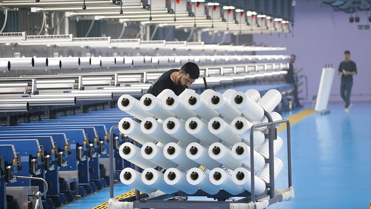 Niğde’de ilk fazı tamamlanan tesiste yıllık 7 bin ton likra üretiliyor