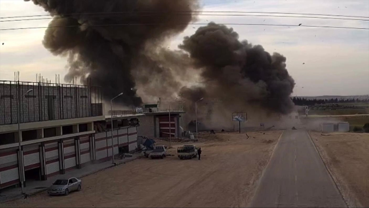 Suriye’nin güneyinde Suriye ordusuna dron saldırısı düzenlendi Suriye’nin güneyinde Suriye ordusuna dron saldırısı düzenlendi
