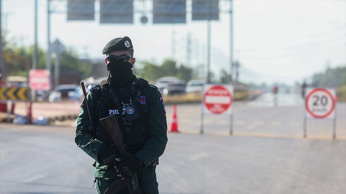 Tayland ve Kamboçya, ASEAN toplantısının ardından ateşkese varamadı Tayland ve Kamboçya, ASEAN toplantısının ardından ateşkese varamadı