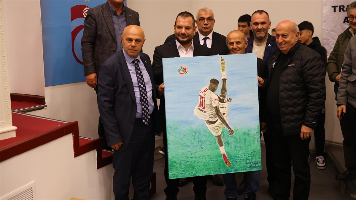 Trabzonspor’dan 92 amatör spor kulübüne malzeme desteği Trabzonspor’dan 92 amatör spor kulübüne malzeme desteği