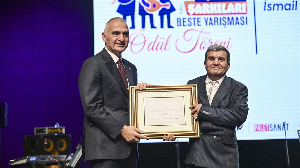 “2. Türk Müziği Çocuk Şarkıları Beste Yarışması” ödülleri sahiplerini buldu “2. Türk Müziği Çocuk Şarkıları Beste Yarışması” ödülleri sahiplerini buldu