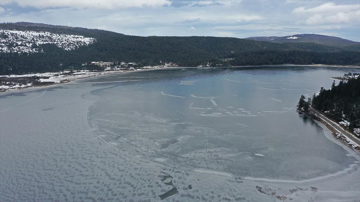 Abant kış manzarasıyla misafirlerini ağırladı