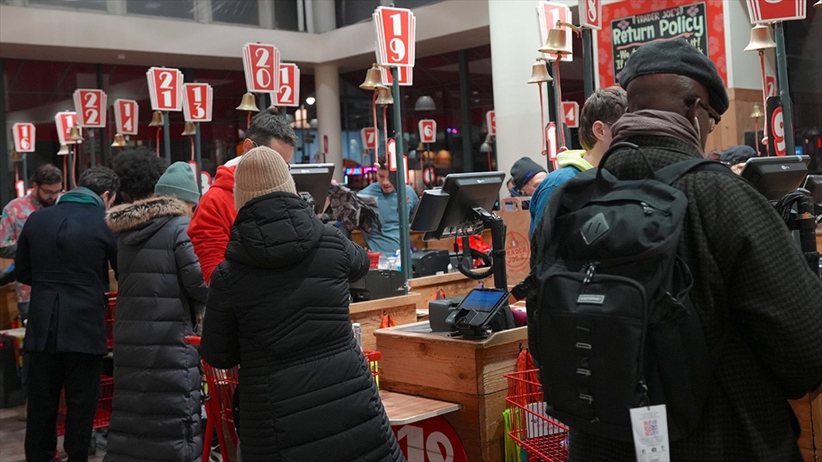 ABD’de tüketici güveni 2014’ten bu yana en düşük seviyeye geriledi