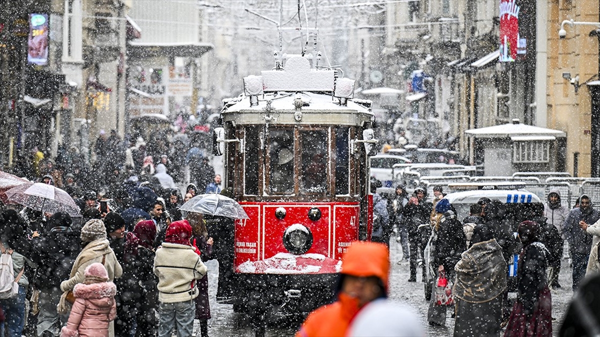 AKOM, İstanbul’da 2-3 Şubat’ta kar ve karla karışık yağmur beklendiğini bildirdi