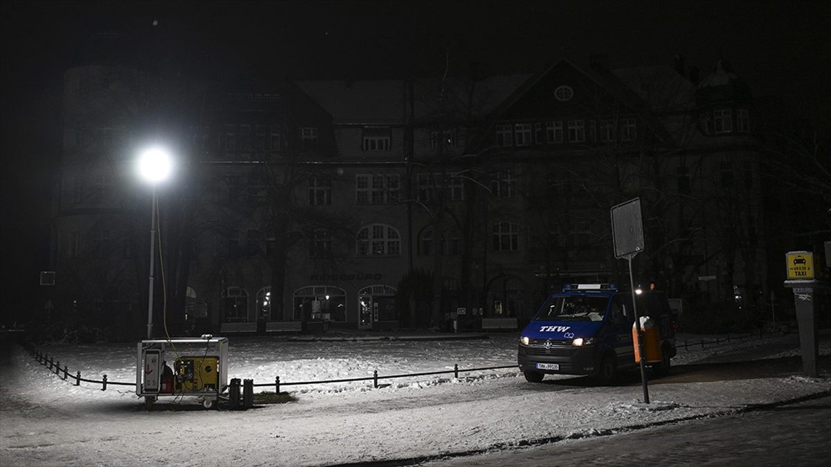 Alman uzmana göre Berlin’de elektrik şebekesine yapılan saldırının devamı gelebilir Alman uzmana göre Berlin’de elektrik şebekesine yapılan saldırının devamı gelebilir