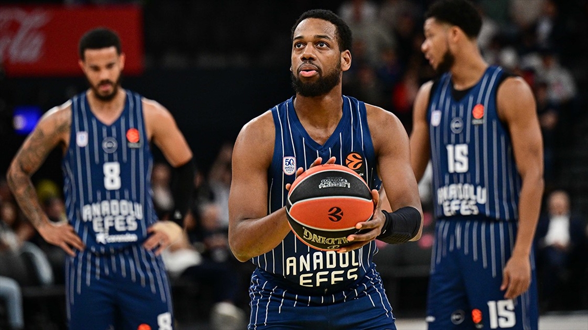 Anadolu Efes, bu sezon “yokları oynuyor”
