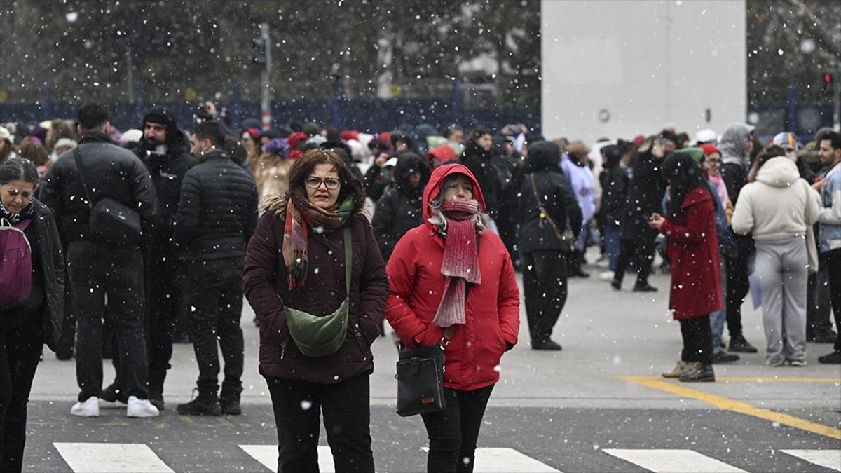 Ankara için kuvvetli rüzgar ve fırtına uyarısı