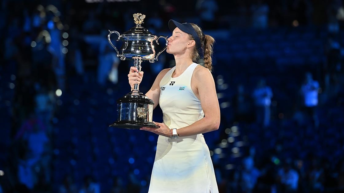Avustralya Açık’ta tek kadınlar şampiyonu Elena Rybakina