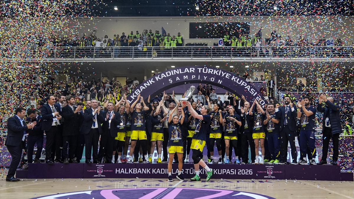 Basketbol Halkbank Kadınlar Türkiye Kupası’nı Fenerbahçe Opet kazandı