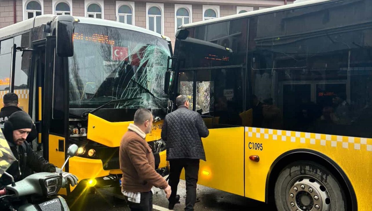 Beykoz’da 2 İETT otobüsünün çarpıştığı kazada 7 kişi yaralandı