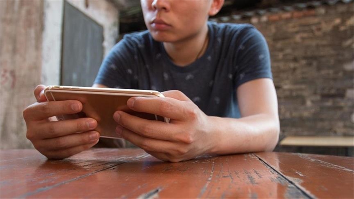 Çocuklara sosyal medya yasağı tüm dünyada yayılıyor