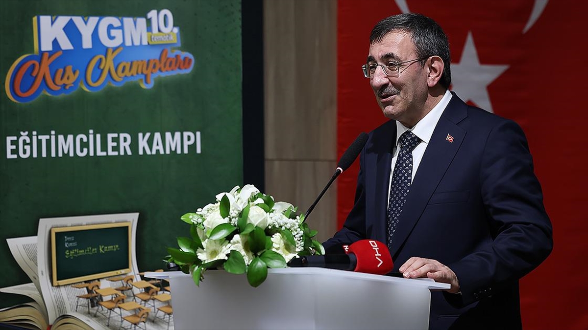 Cumhurbaşkanı Yardımcısı Yılmaz: Gençlerimiz belediye meclislerinden TBMM’ye kadar siyasi karar sürecinin içinde olmalı Cumhurbaşkanı Yardımcısı Yılmaz: Gençlerimiz belediye meclislerinden TBMM’ye kadar siyasi karar sürecinin içinde olmalı