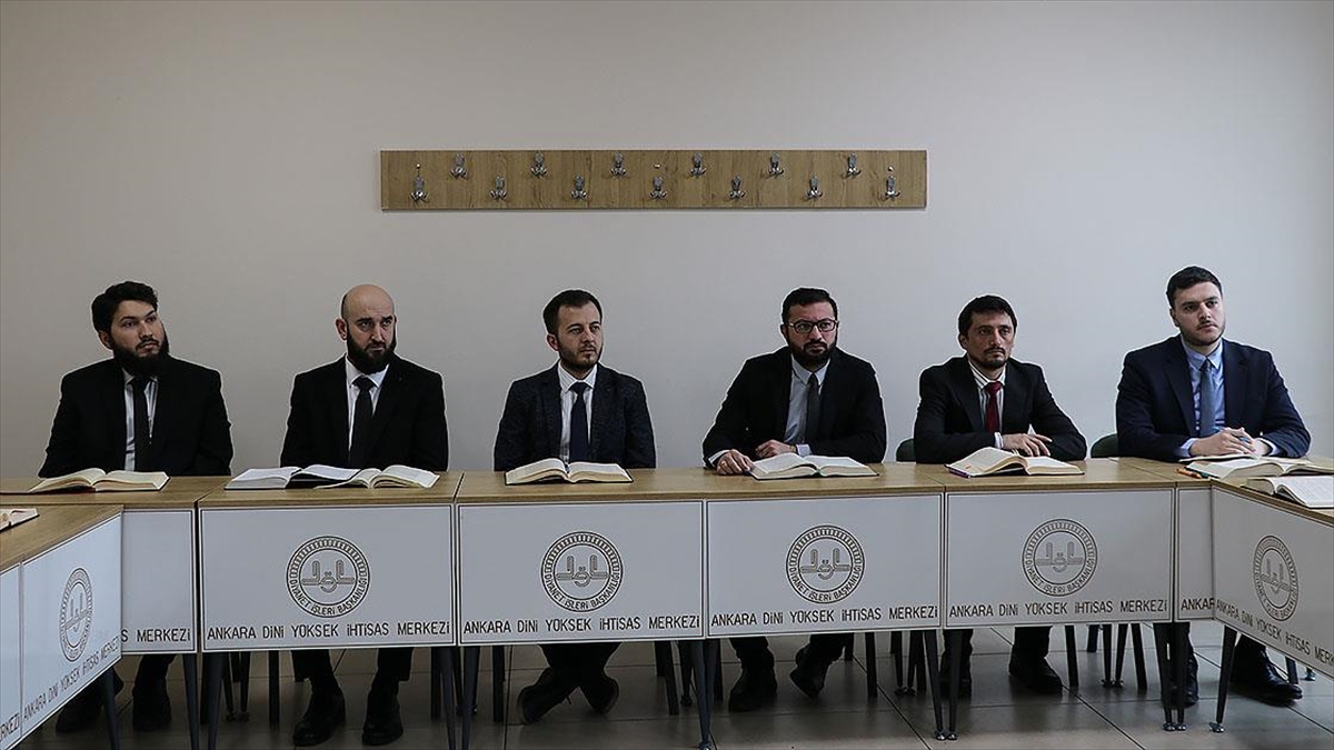 Diyanet Akademisinden bugüne kadar 10 bin 725 din görevlisi mezun oldu