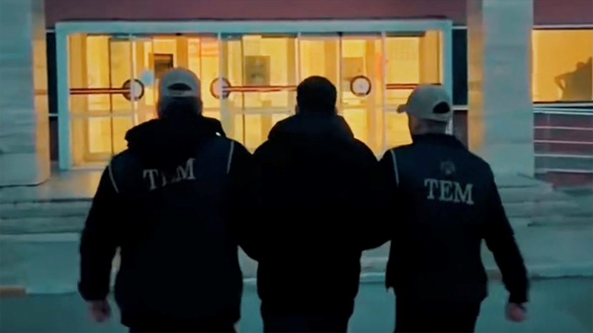 FETÖ’ye yönelik 46 ilde düzenlenen operasyonlarda 82 şüpheli tutuklandı