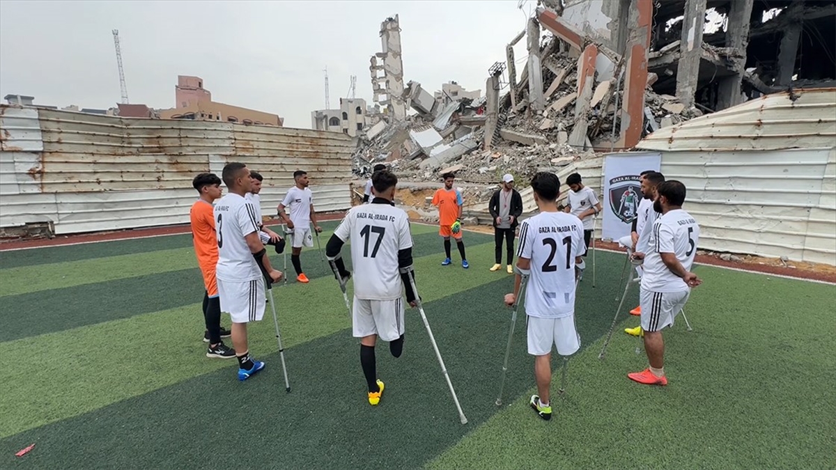 Gazze’deki ampute futbol takımı tüm zorluklara rağmen “sahayı terk etmiyor” Gazze’deki ampute futbol takımı tüm zorluklara rağmen “sahayı terk etmiyor”