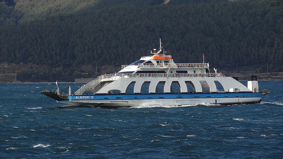 Güney Marmara’da yarınki feribot seferleri iptal edildi