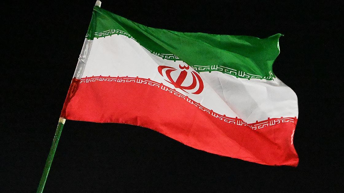 İran’dan olası savaşın, İsrail’den bölgedeki ABD üslerine kadar geniş bir coğrafyayı etkileyebileceği uyarısı