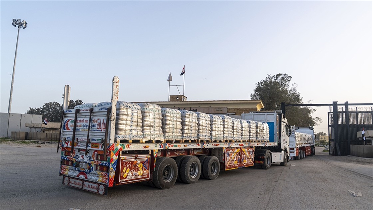 İsrail, ateşkesin 2. aşamasında Gazze’ye girecek insani yardımların azaltılmasını istiyor İsrail, ateşkesin 2. aşamasında Gazze’ye girecek insani yardımların azaltılmasını istiyor