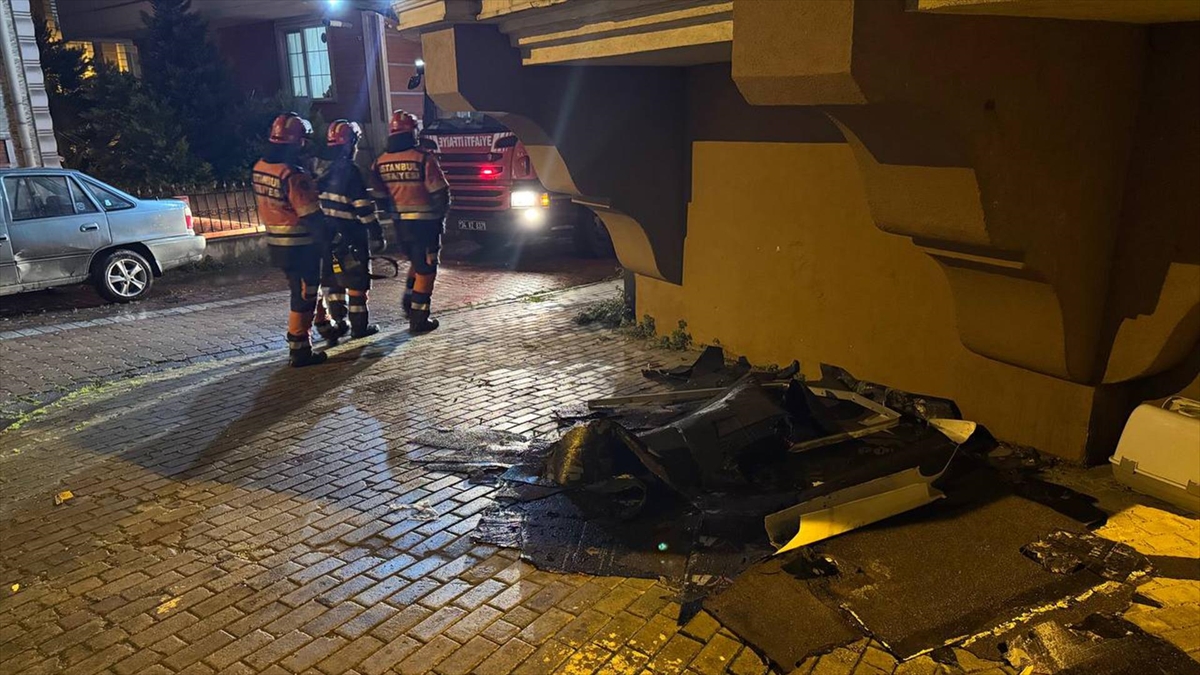 İstanbul’un bazı ilçelerinde kuvvetli yağmur ve fırtına etkili oluyor