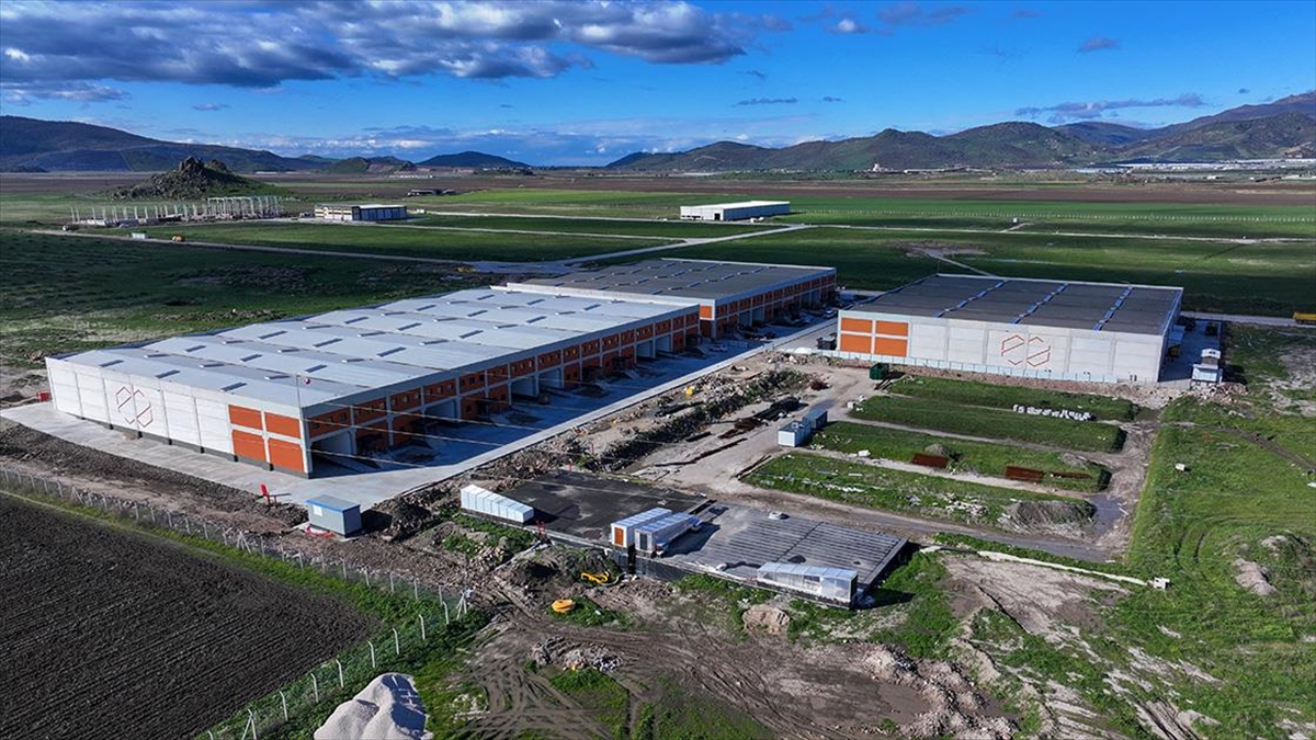 İzmir’in yeni serbest bölgesinden ilk yılda yaklaşık 12,5 milyon dolarlık ihracat