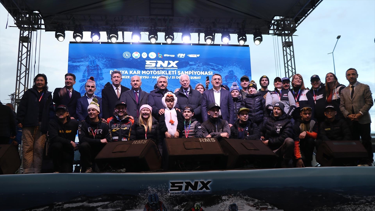 Rize’de Dünya Kar Motosikleti Şampiyonası’nın açılış seremonisi yapıldı