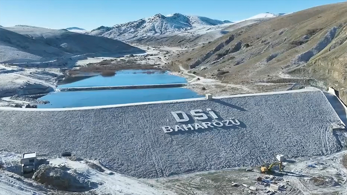 Sivas’taki Ulaş Baharözü Barajı’nda su tutuldu Sivas’taki Ulaş Baharözü Barajı’nda su tutuldu