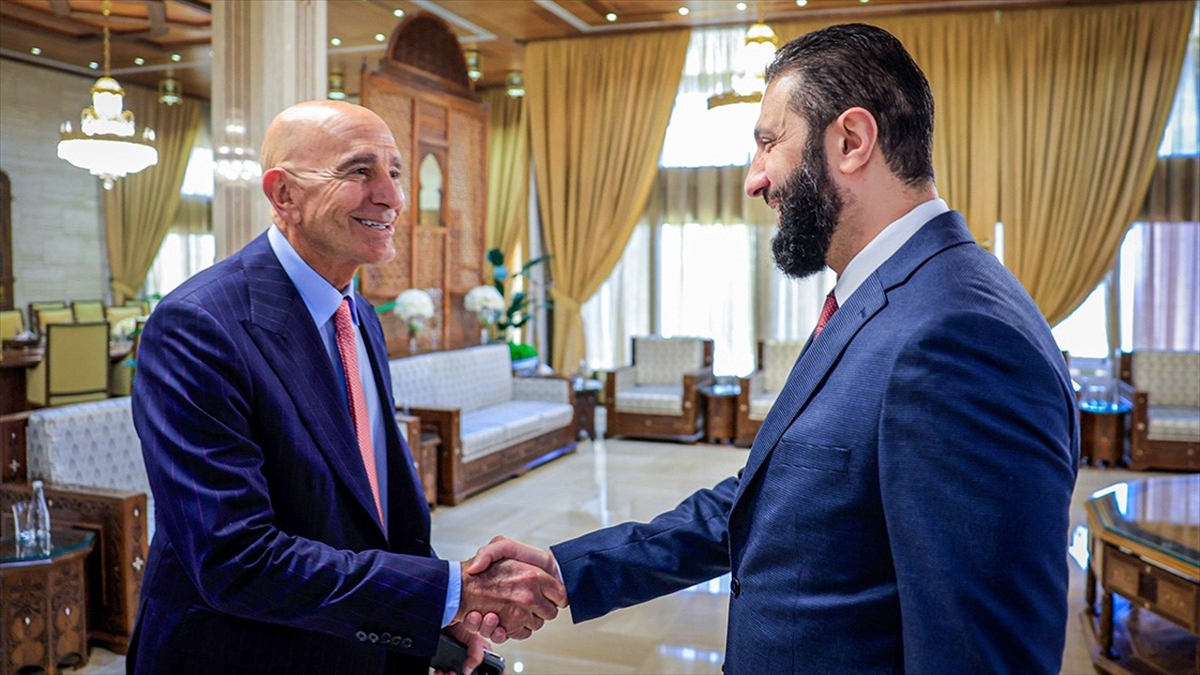 Suriye Cumhurbaşkanı Şara, Şam’da ABD’nin Suriye Özel Temsilcisi Barrack’la görüştü