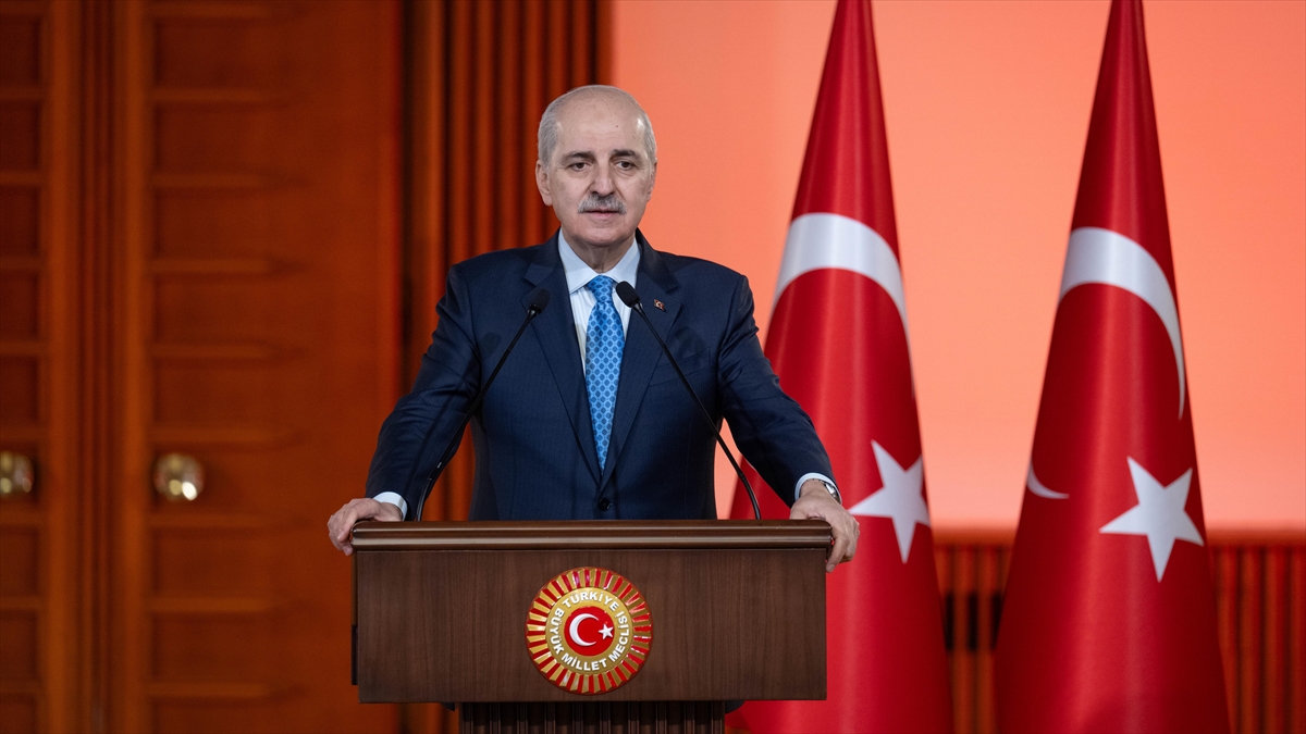 TBMM Başkanı Kurtulmuş: Suriye’yi kimse terör örgütleri vasıtasıyla zehirlemeye kalkmasın TBMM Başkanı Kurtulmuş: Suriye’yi kimse terör örgütleri vasıtasıyla zehirlemeye kalkmasın