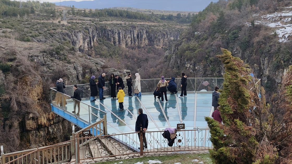 Türkiye’nin ilk cam seyir terası geçen yıl 172 bin 570 kişiyi ağırladı