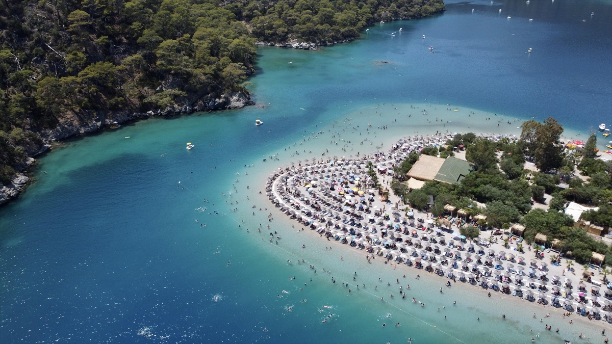 Türkiye’nin turizm geliri 2025’te 65,2 milyar dolar oldu