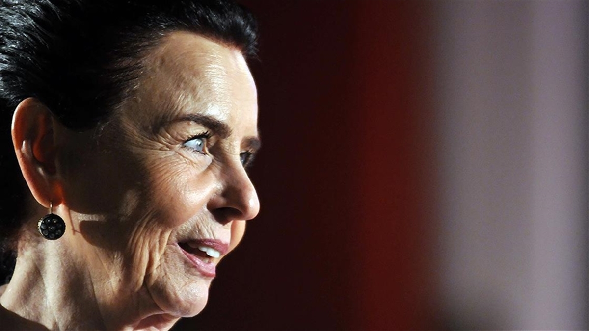 Yeşilçam’ın menekşe gözlüsü: Fatma Girik