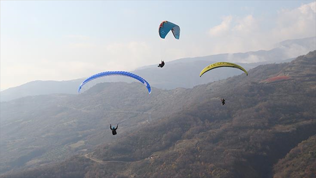 Yeşille mavinin buluştuğu Uçmakdere’de geçen yıl yaklaşık 35 bin uçuş gerçekleştirildi