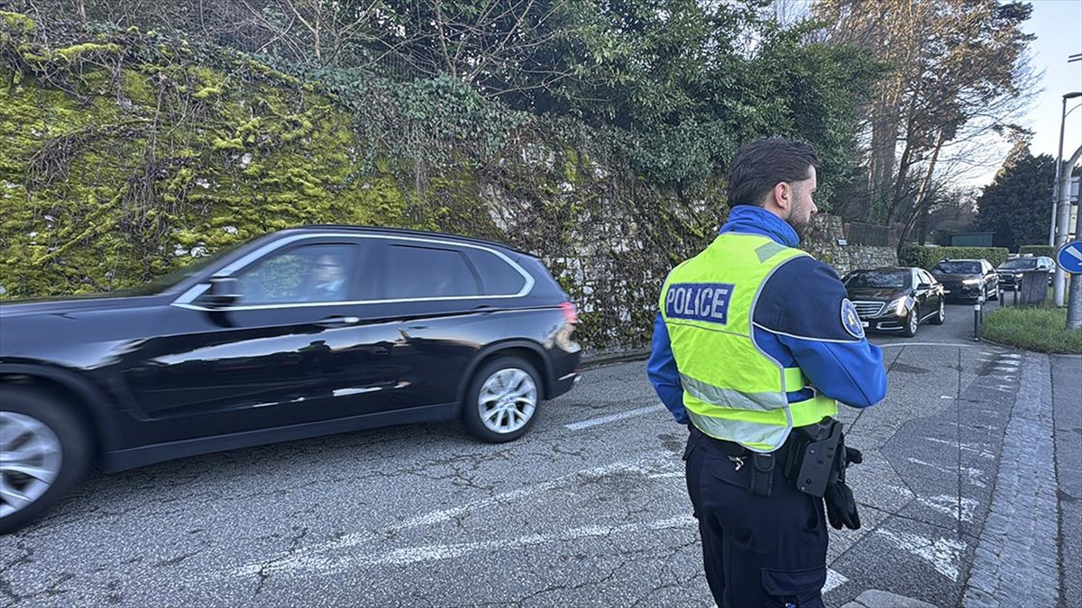ABD ile İran arasındaki müzakerelerin üçüncü turu Cenevre’de başladı ABD ile İran arasındaki müzakerelerin üçüncü turu Cenevre’de başladı