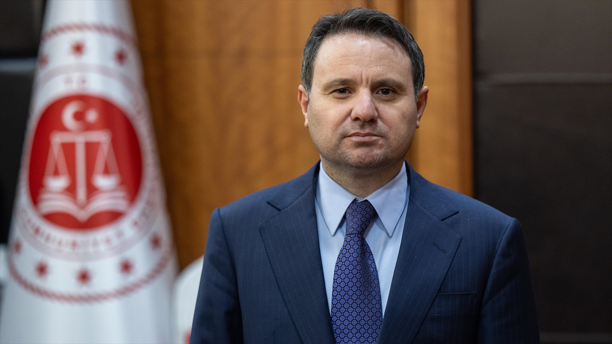 Adalet Bakanı Gürlek: Ben bir siyasi kimliğin dışında adalet ihtiyacı olan 86 milyon vatandaşımızın yanındayım