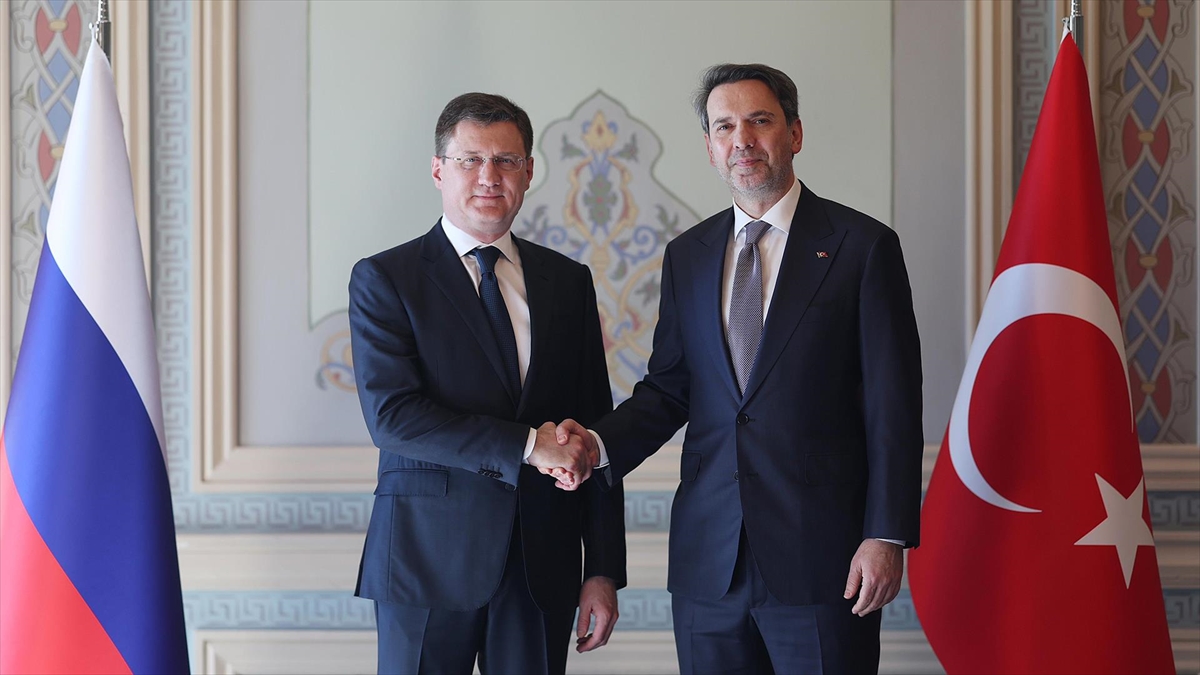 Bakan Bayraktar, Rusya Başbakan Yardımcısı Novak ile iş birliği fırsatlarını görüştü