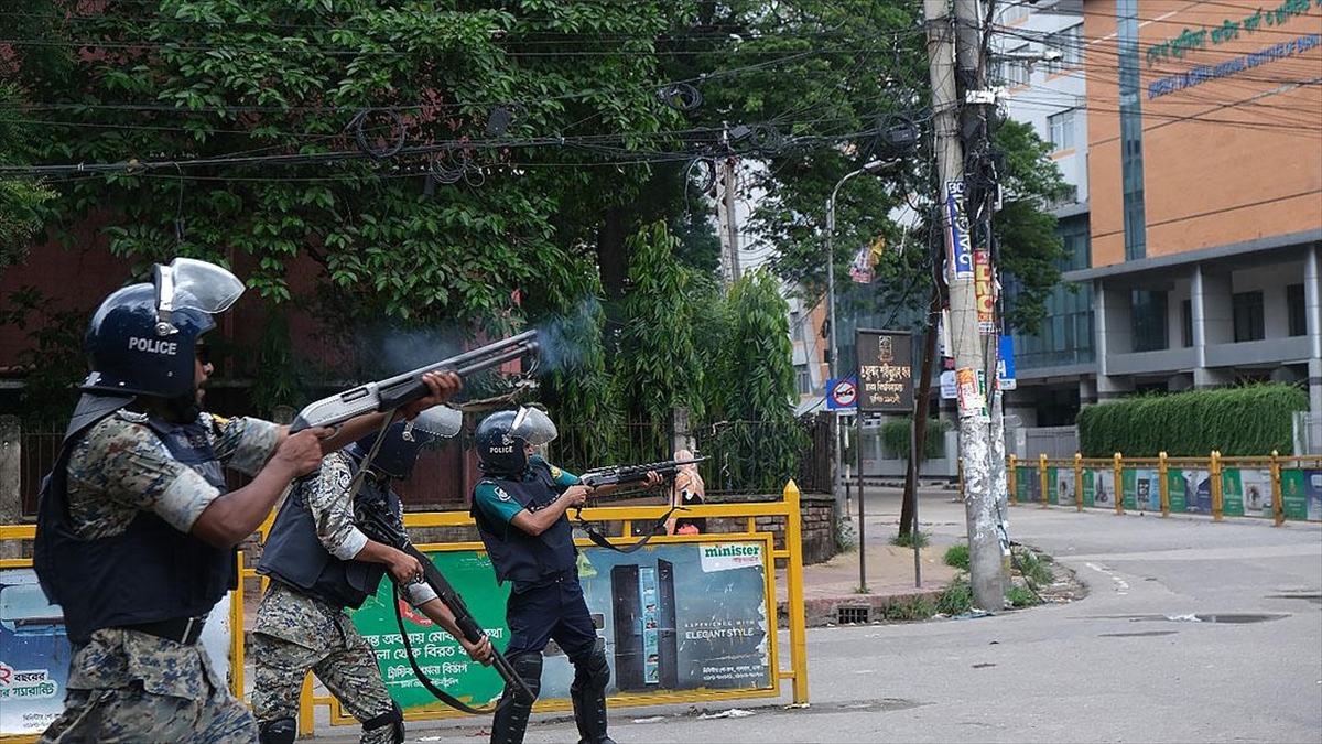 Bangladeş’te genel seçimler öncesinde şiddet olaylarında artış yaşanıyor