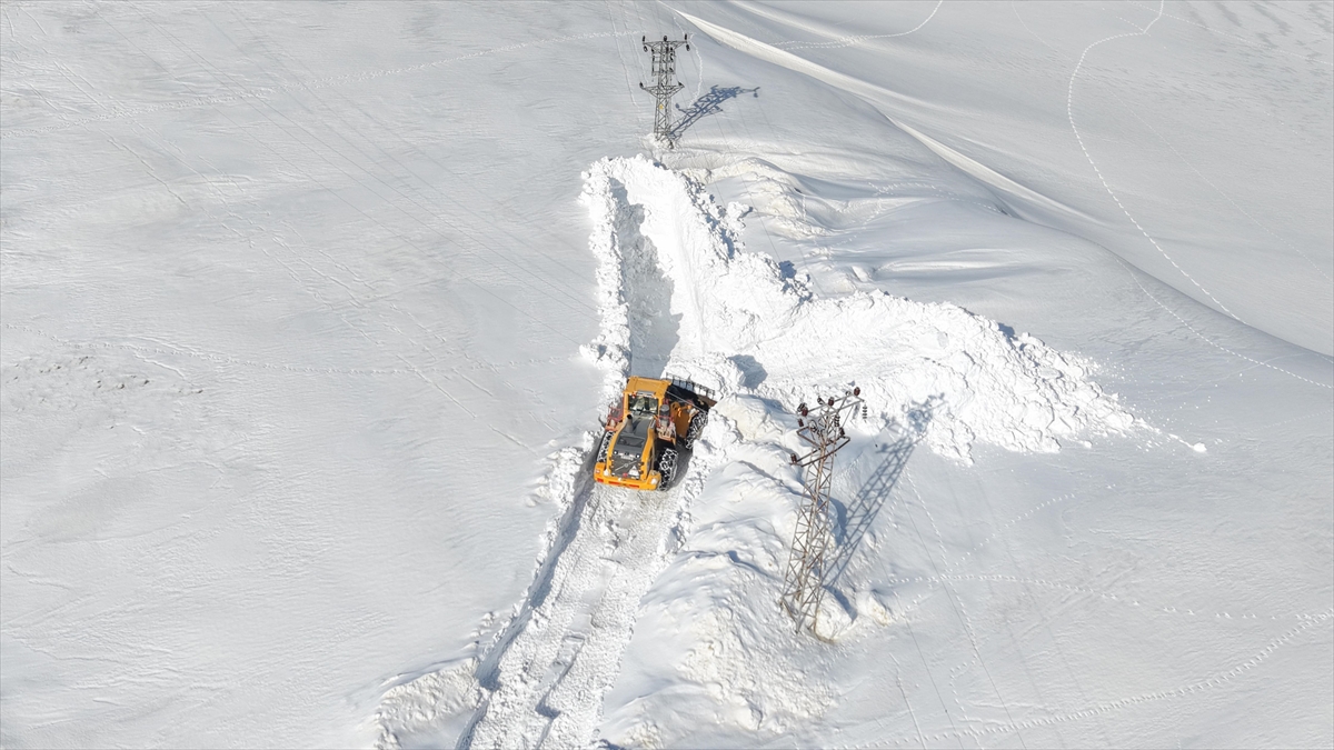 Bazı illerde kar etkisini sürdürüyor